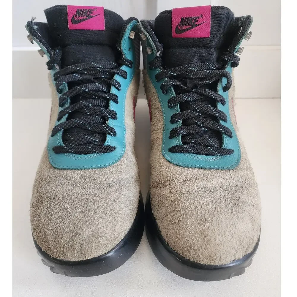 Nike Hoodland Suede Hiking Boot Particle Grey Bright Magenta Mens 9/ Womens 10.5
